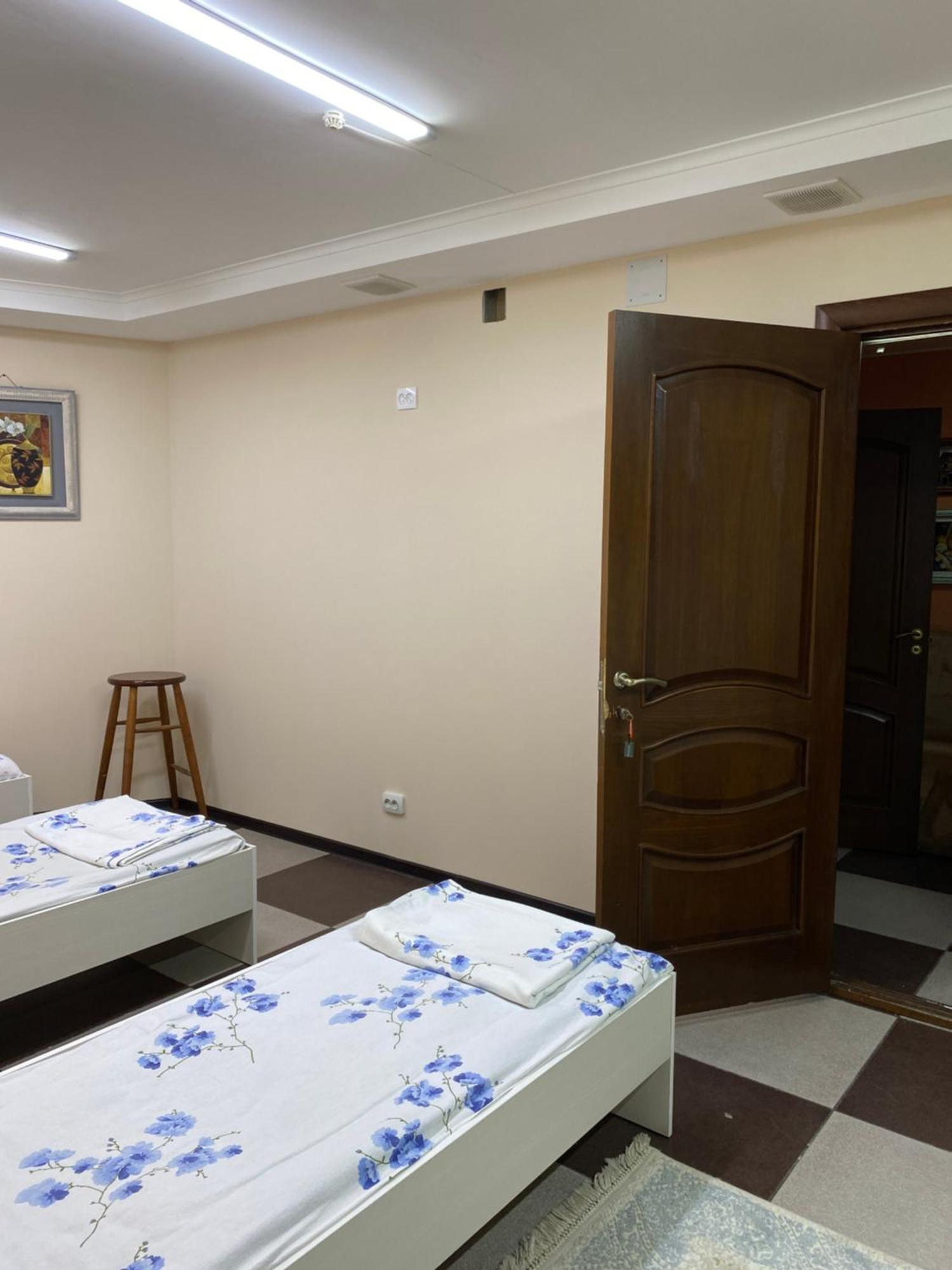 Hostel Mang'o *
